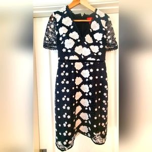 ML Monique Lhuillier dress